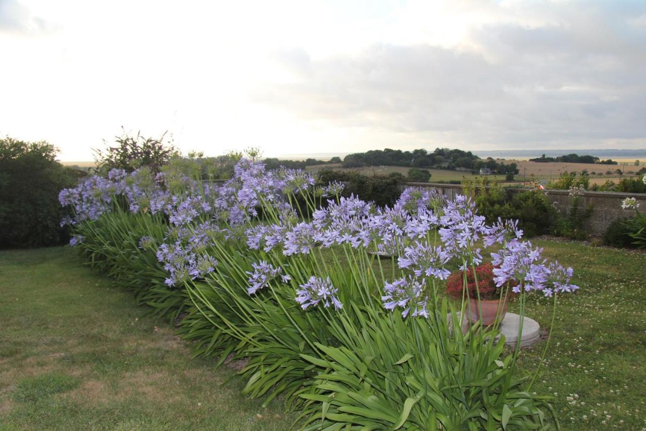 Les Agapanthes Bed & Breakfast Huisnes-sur-Mer Eksteriør bilde